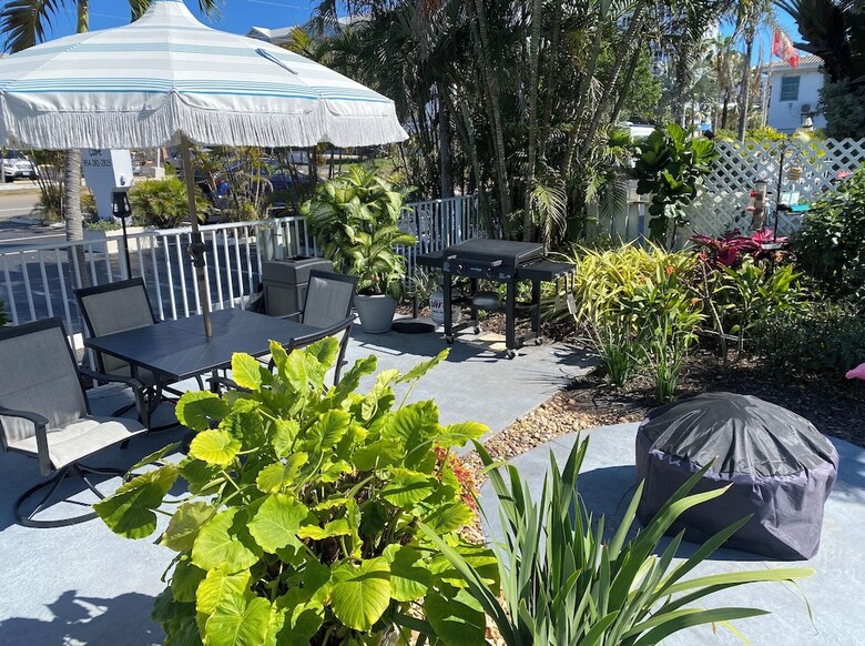 Hotel Honu Cove (age 16+)