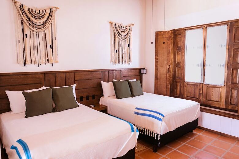 Hotel Casa Entrevez
