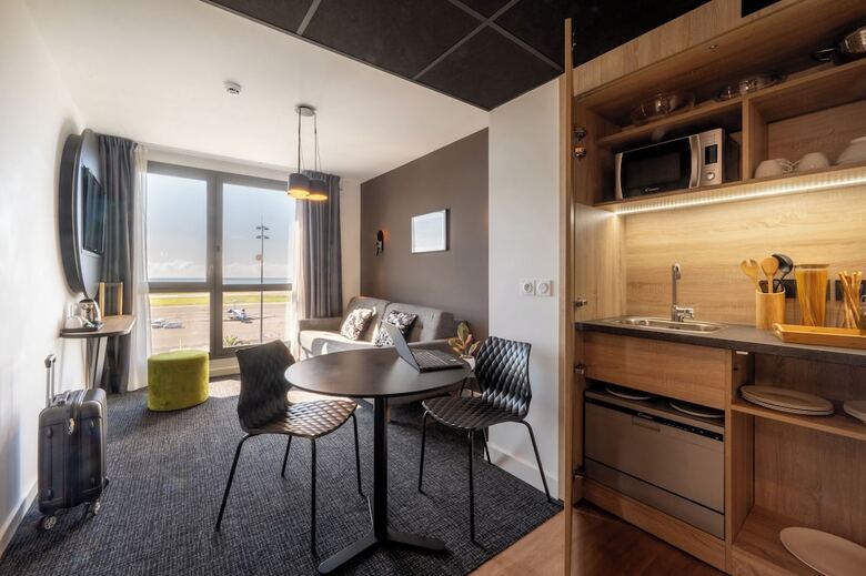 Nemea Appart`hotel Riviera Nice Aeroport