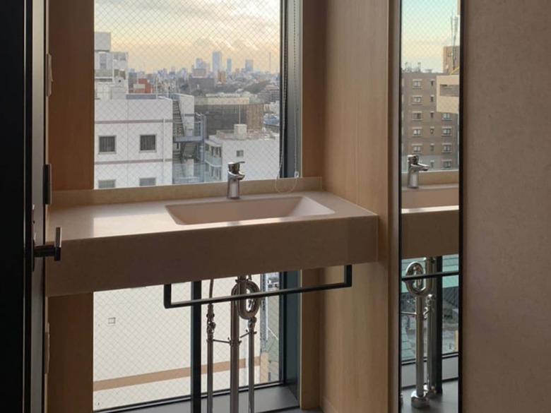 Akabaneholic Hotel