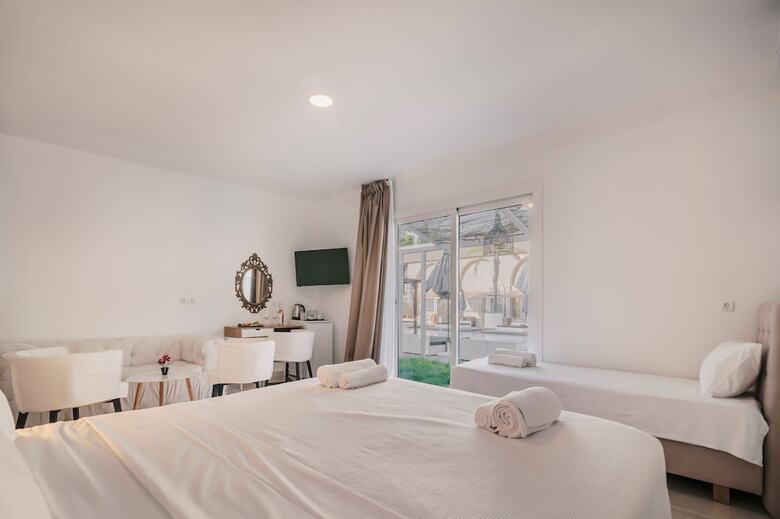 Hotel Bamboo Suites Adults Only