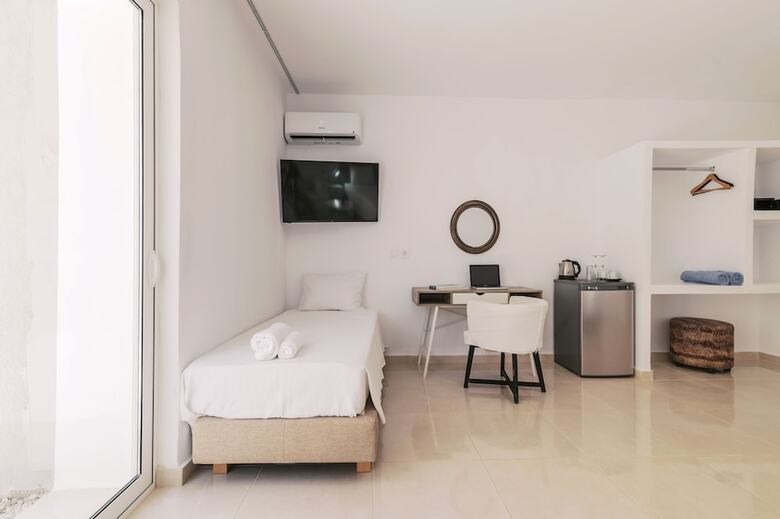 Hotel Bamboo Suites Adults Only