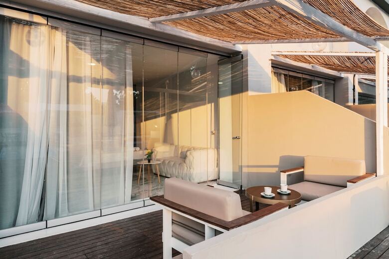 Hotel Bamboo Suites Adults Only