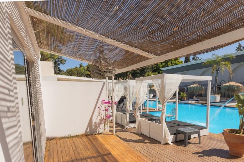 Hotel Bamboo Suites Adults Only