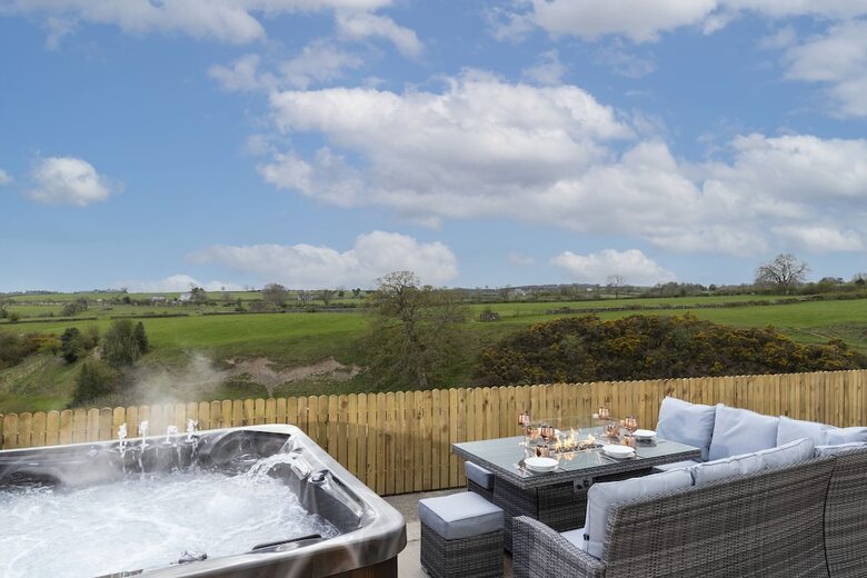 HC Property - The Hideaway At Watergate Eye