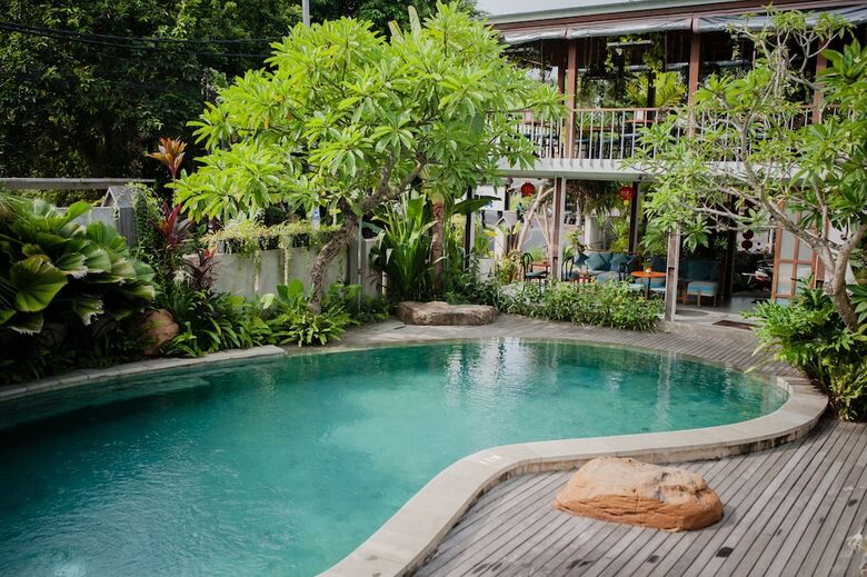 Hotel Ecozy Dijiwa Canggu