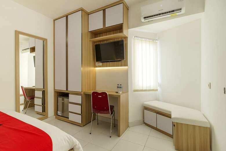 Hotel Reddoorz Apartment @ Aeropolis Tangerang