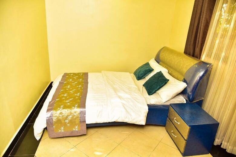 Aparthotel Four Vins Hotel & Apartments