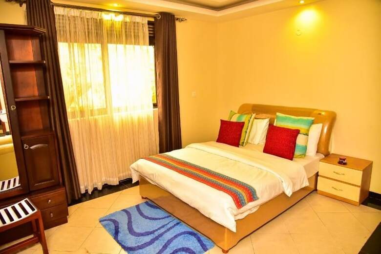 Aparthotel Four Vins Hotel & Apartments