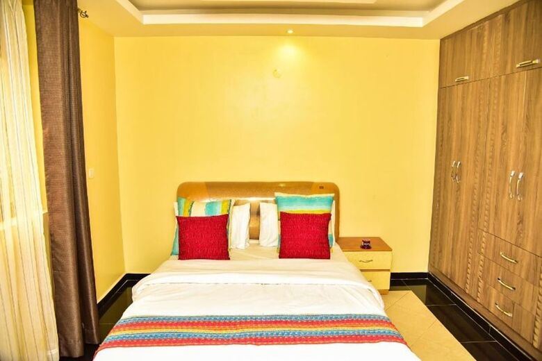 Aparthotel Four Vins Hotel & Apartments