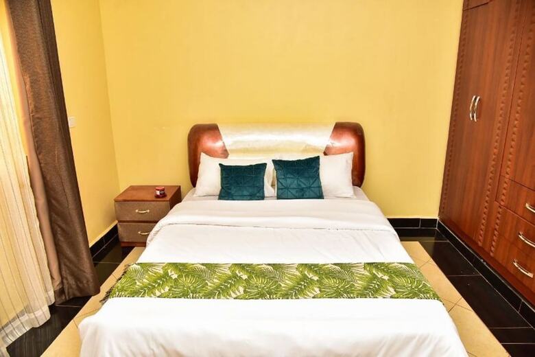 Aparthotel Four Vins Hotel & Apartments