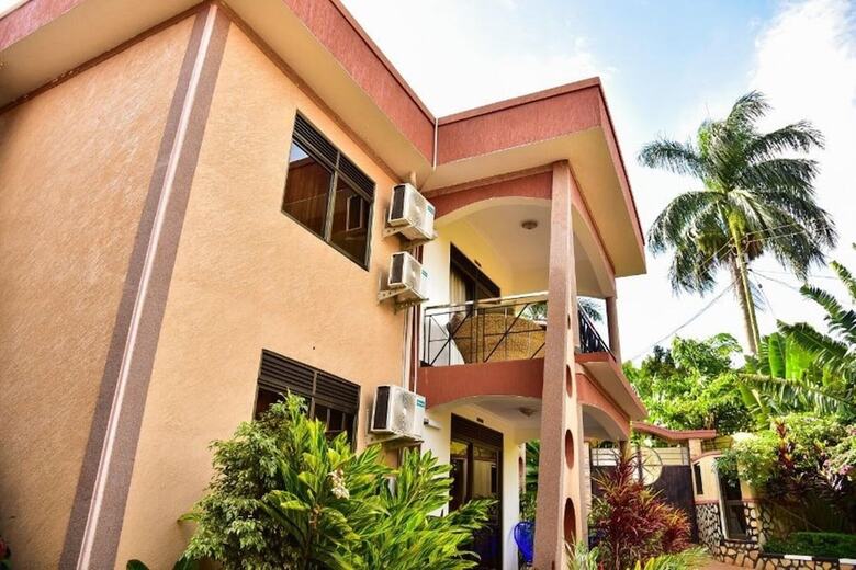 Aparthotel Four Vins Hotel & Apartments