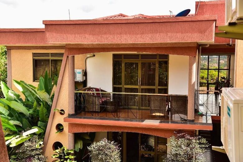 Aparthotel Four Vins Hotel & Apartments