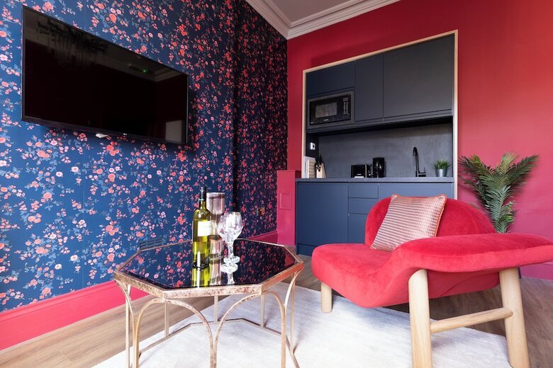 30 Castle Street Aparthotel