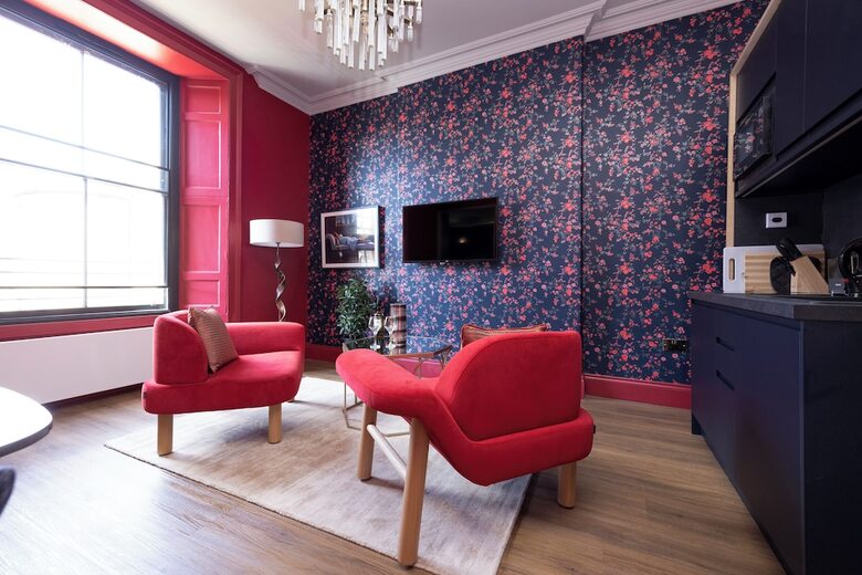 30 Castle Street Aparthotel