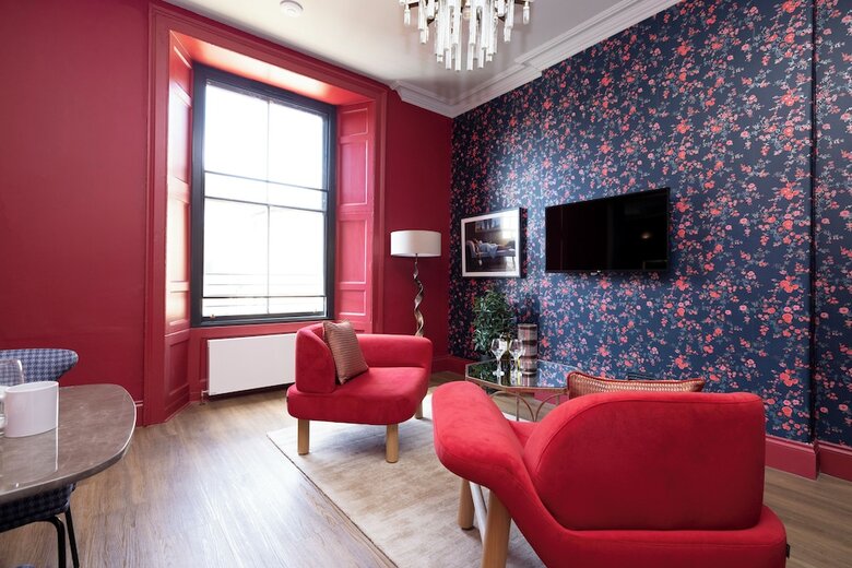 30 Castle Street Aparthotel