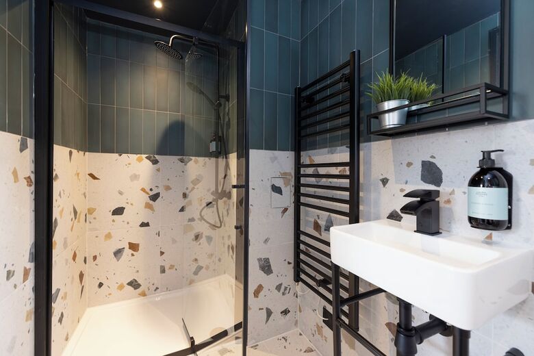 30 Castle Street Aparthotel