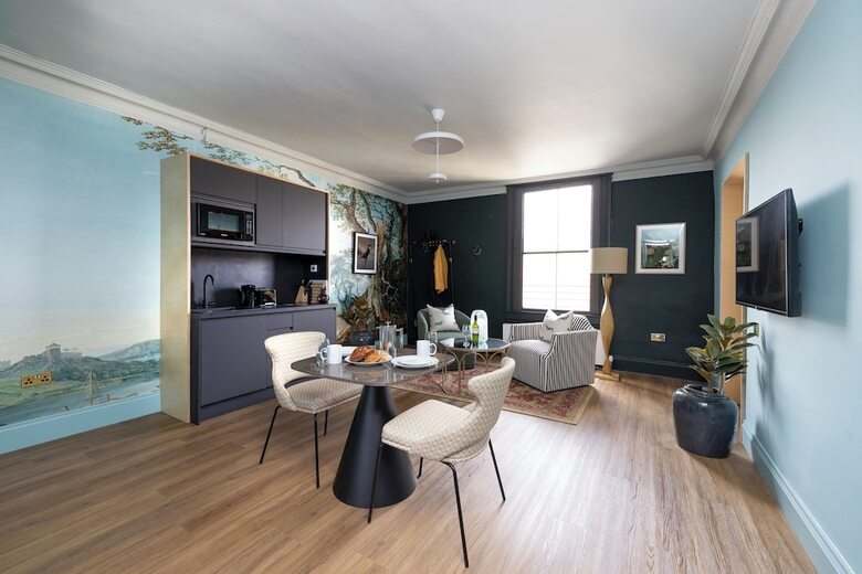 30 Castle Street Aparthotel