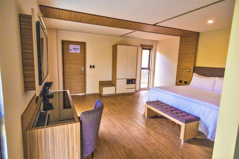 Hotel Plaza By Kavia