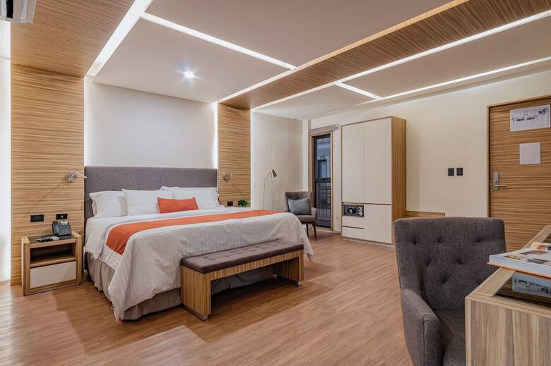 Hotel Plaza By Kavia