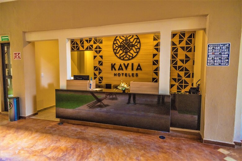 Hotel Plaza By Kavia