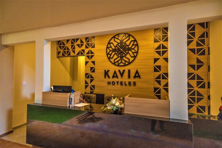 Hotel Plaza By Kavia