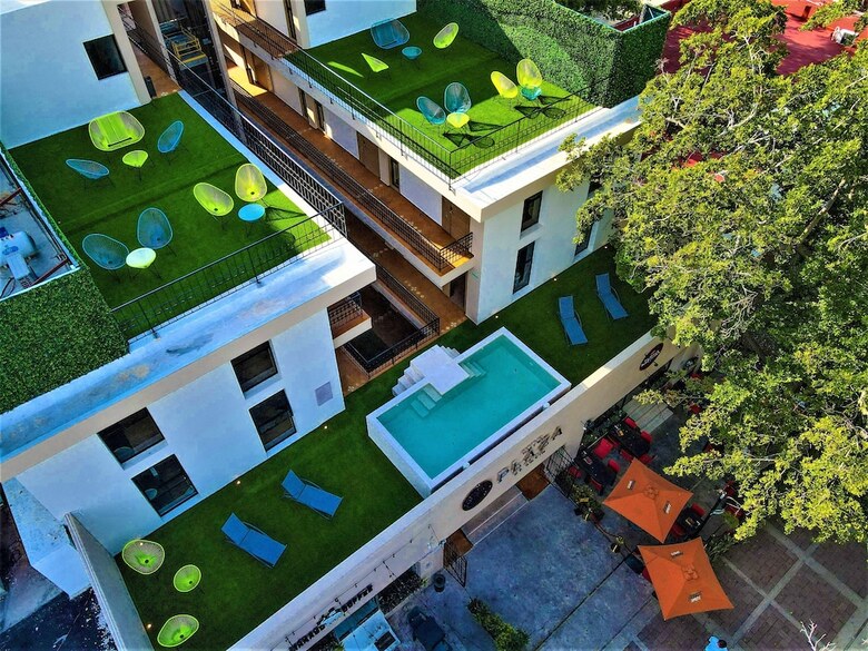 Hotel Plaza By Kavia