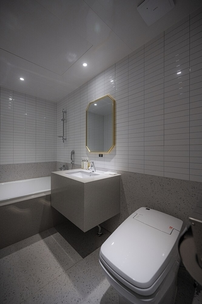 Brown Dot Hotel Gijang Station
