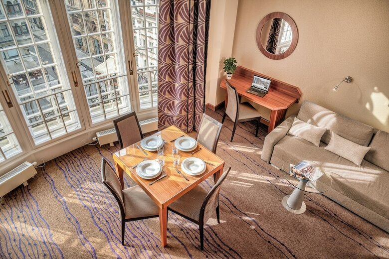 Aparthotel Crown Palace Apartments By Adrez