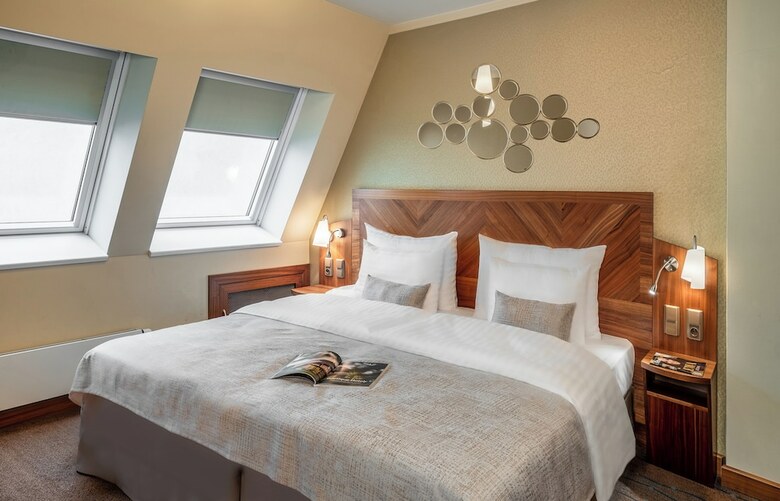 Aparthotel Crown Palace Apartments By Adrez