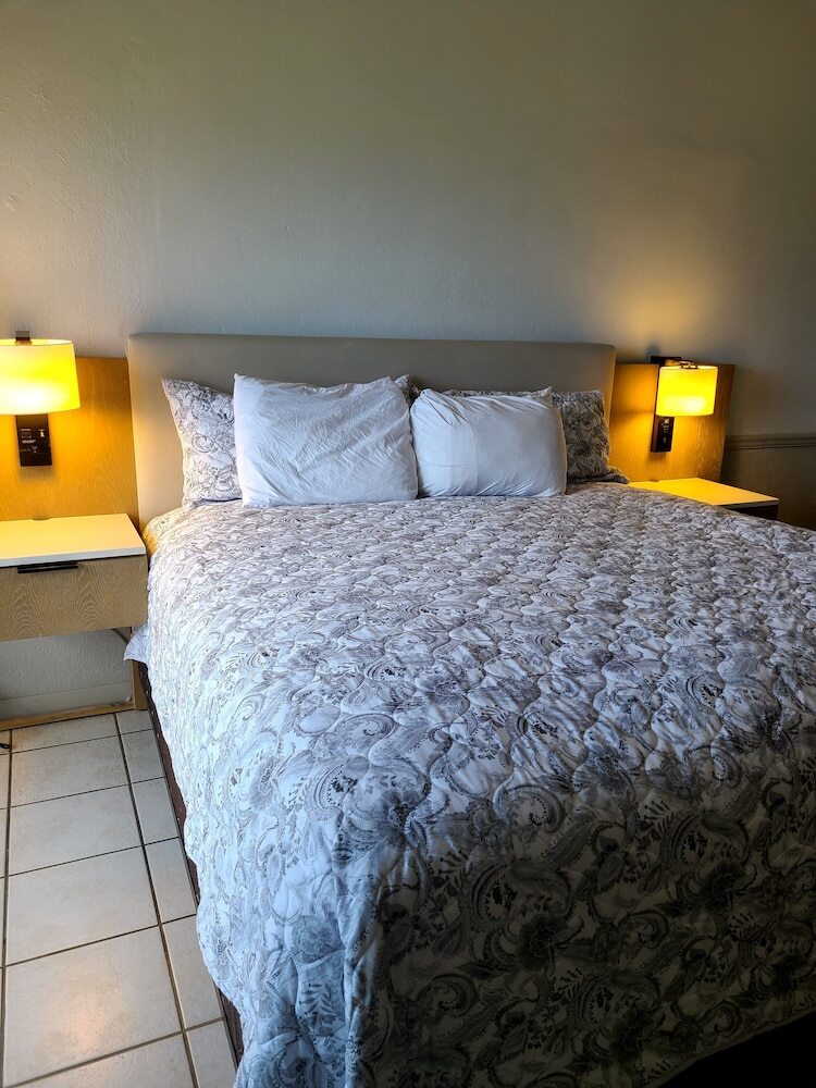 Boundless Bliss Hotel