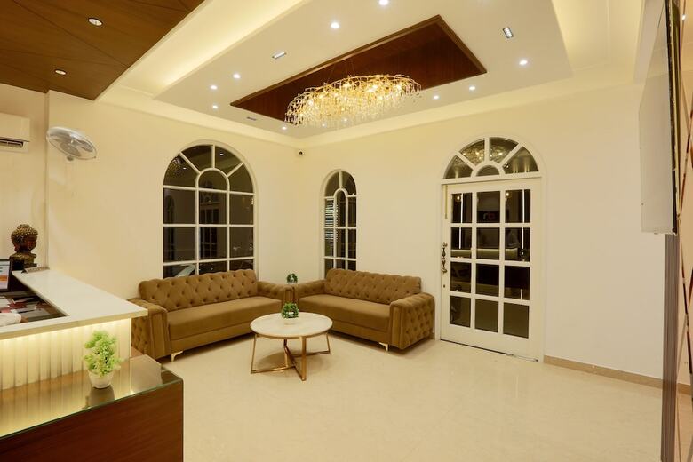 Hotel Regalia Grand By Delight Stay