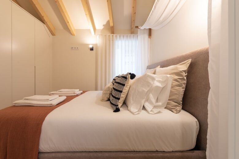 Aparthotel Mouzinho Da Silveira 215 By Lovelystay