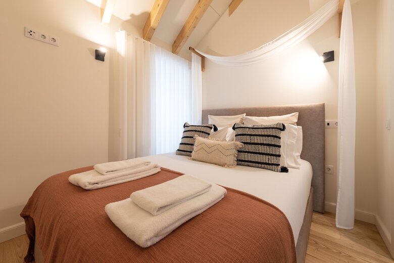 Aparthotel Mouzinho Da Silveira 215 By Lovelystay