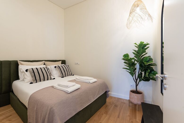 Aparthotel Mouzinho Da Silveira 215 By Lovelystay