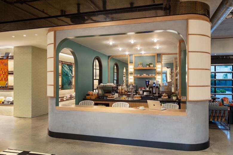 Hotel Moxy St. Petersburg Downtown