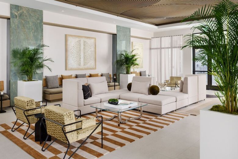 AC Hotel By Marriott Naples 5th Avenue