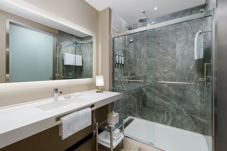 AC Hotel By Marriott Naples 5th Avenue