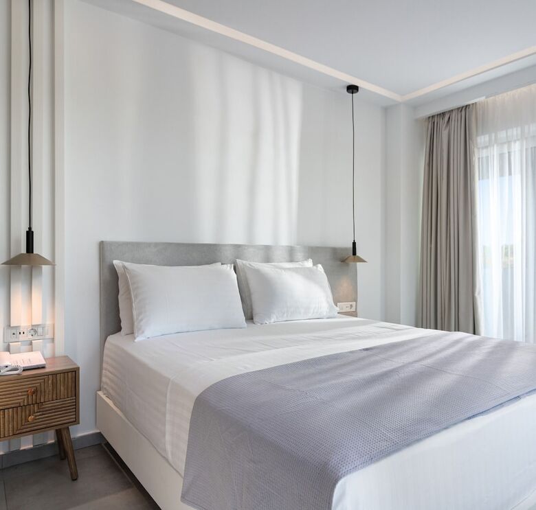 Hotel Myzith Luxury Suites