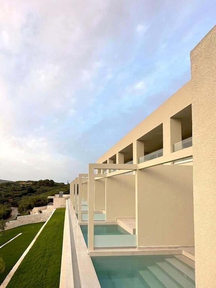Hotel Myzith Luxury Suites