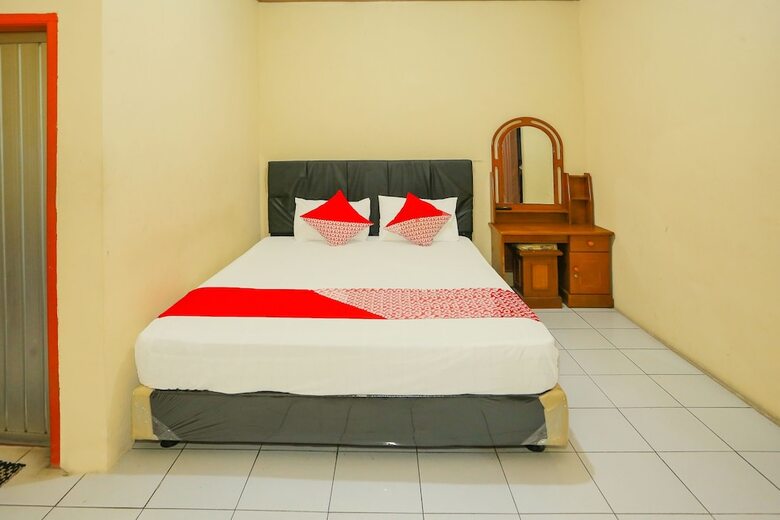 Oyo 93136 Hotel Santo Djaya 2