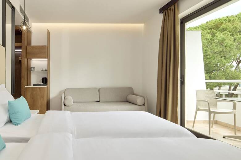 Hotel Sol Tropikal Durres