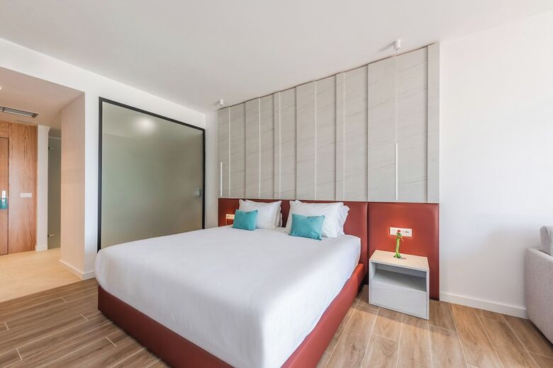 Hotel Sol Tropikal Durres