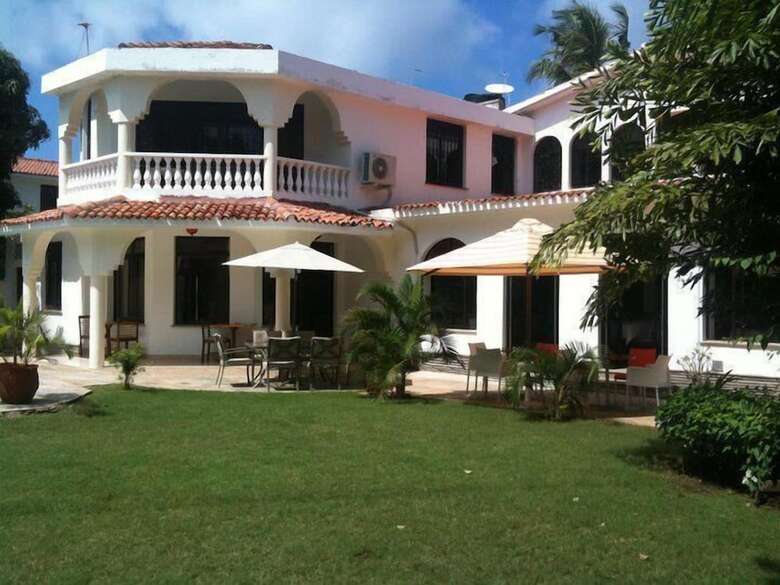 Hotel Pontoon Residence & Suites