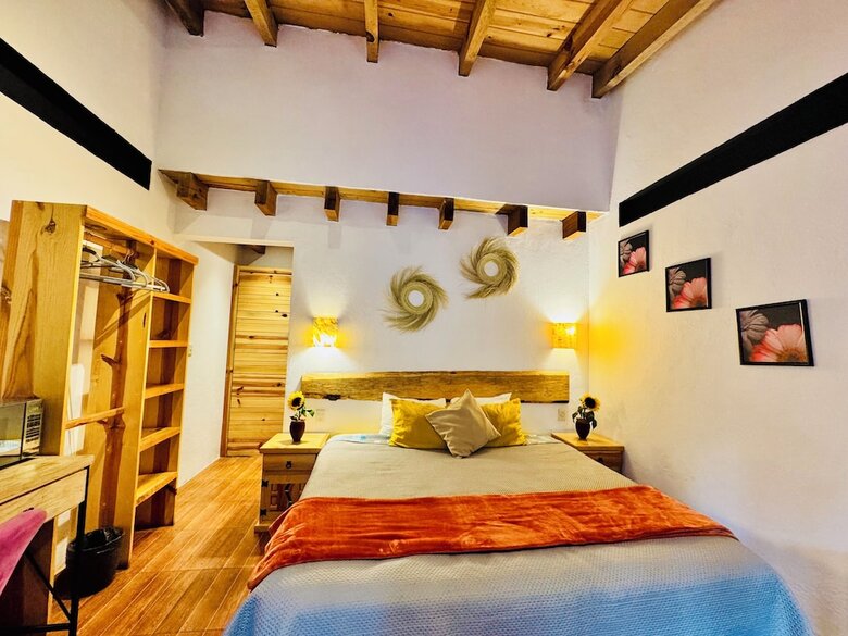 Encino House Hotel Boutique