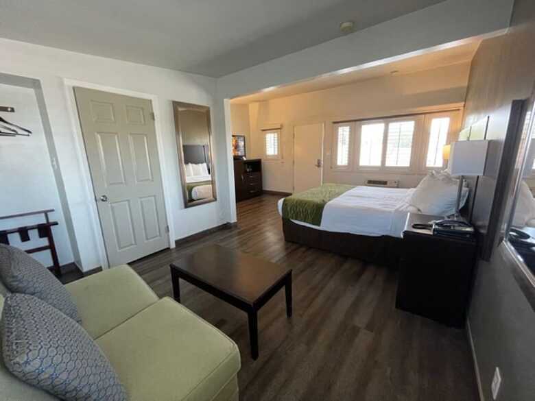 Motel Hi View Inn & Suites