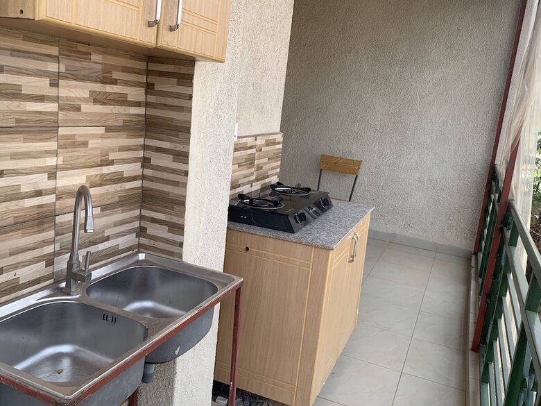 Bed & Breakfast Gorilla Home Stay