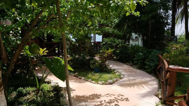 Hotel Cabanas K'iin Y�etel H� Bacalar