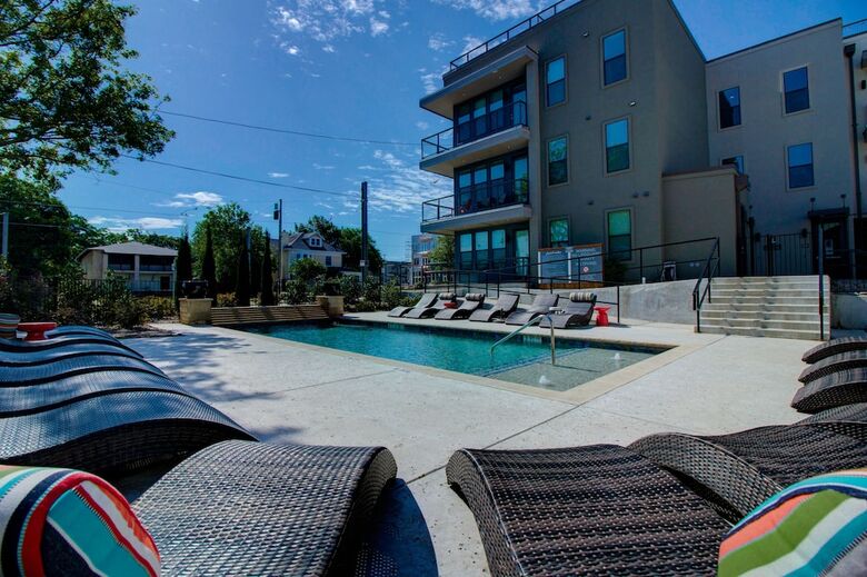 Bishop Arts Hotel By Qresorts.