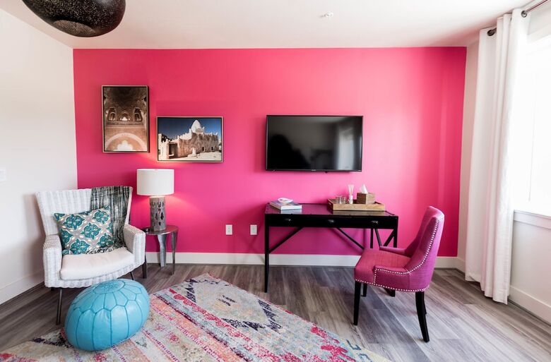 Bishop Arts Hotel By Qresorts.